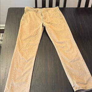 Levi Khakis 30x30
